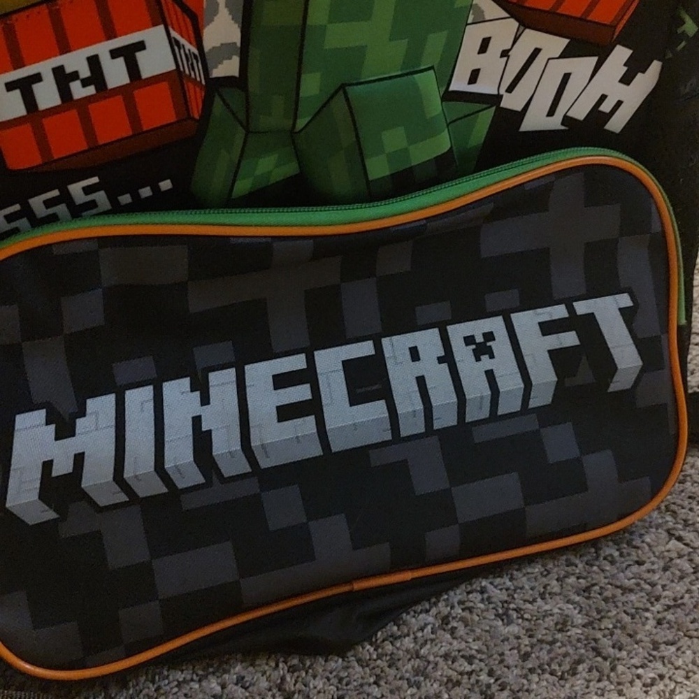 Black and Green Minecraft Backpack - Picture 3 of 6